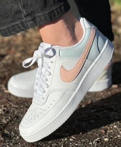 Nike Wmns Court Vision Low Damesko