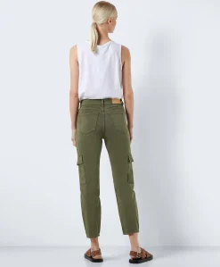 Noisy May Moni Utility Cargo