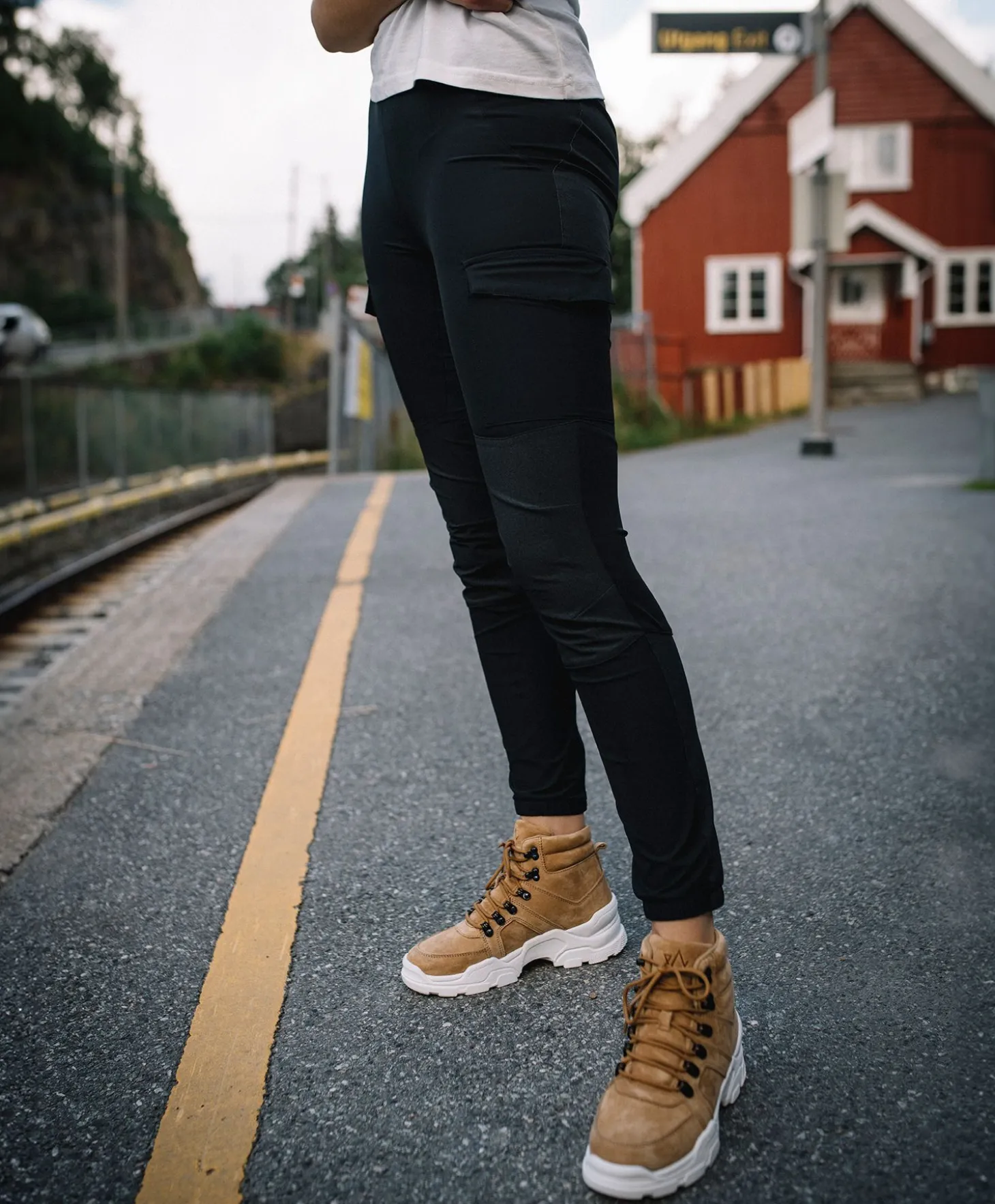 Twentyfour 1222 Shape Pant